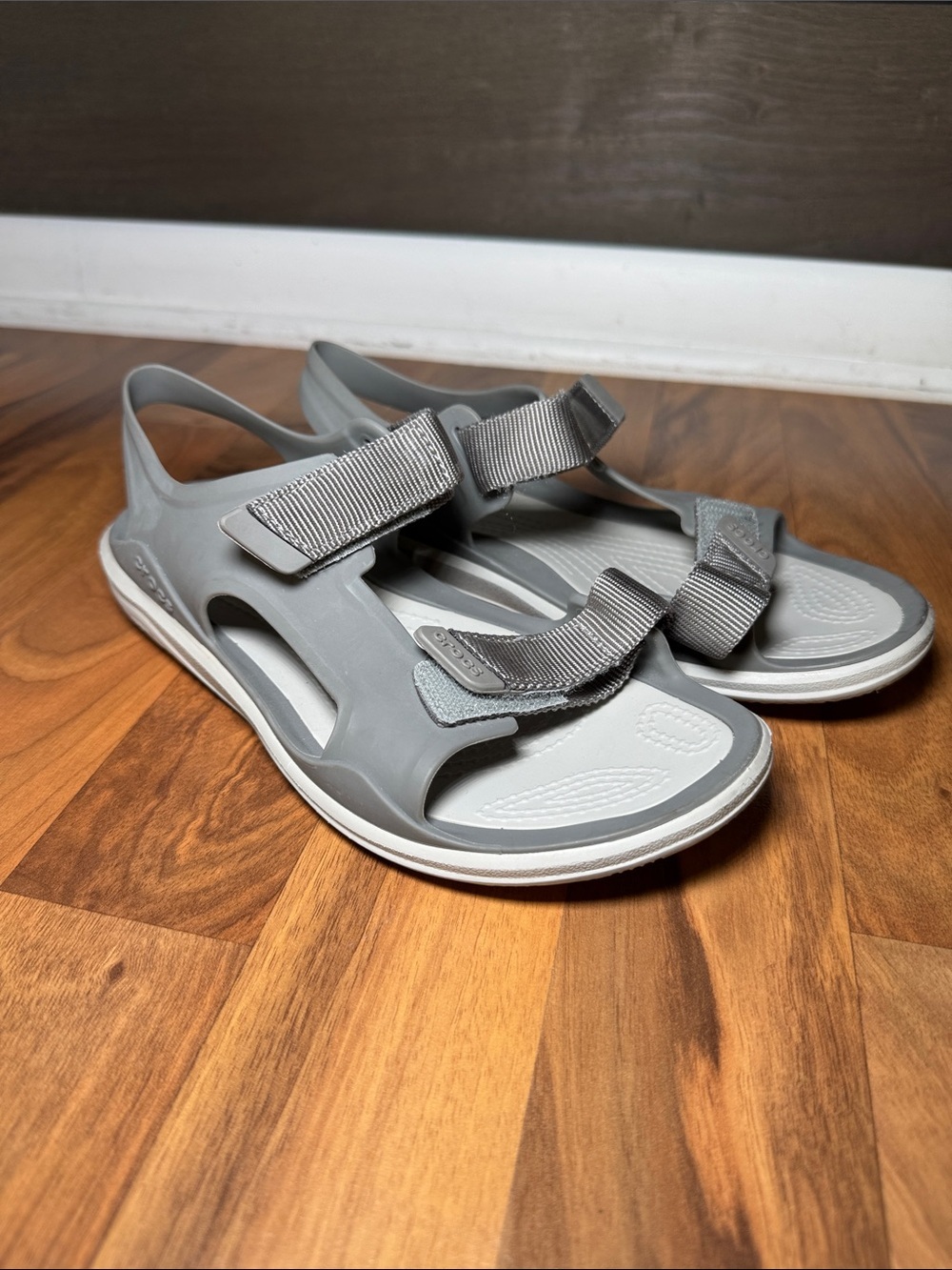 Crocs iconic comfort Light Gray Strap Sandals with Adjustable Straps W 6